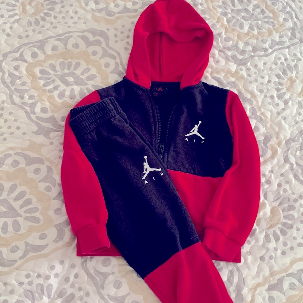Jordan’s track suit